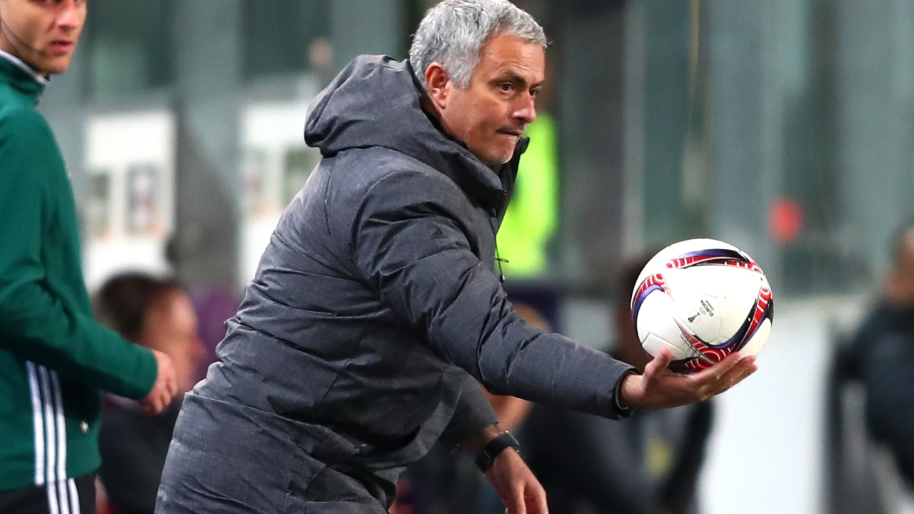Jose Mourinho dùng 2 từ để nói về màn trình diễn của Man United_693ff67c67332.jpeg