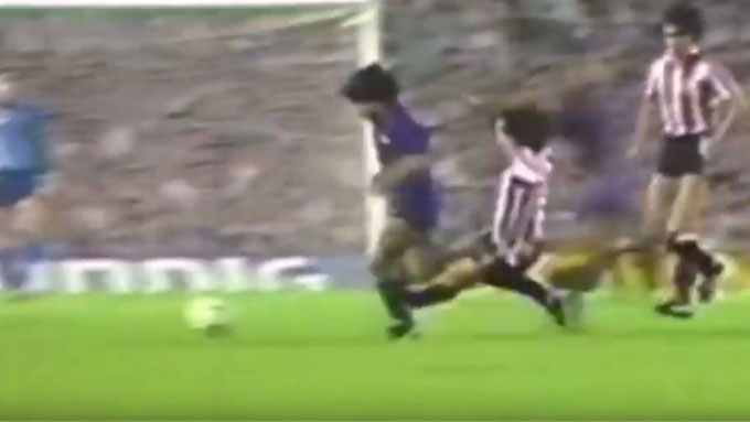 Maradona & cuộc loạn đả kinh hoàng khép lại chương đen tối ở Barca_69523f4e49005.jpeg