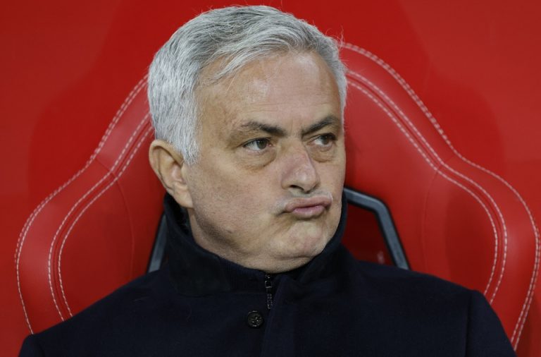 Mourinho chế nhạo kình địch_693fdbbd0091a.jpeg