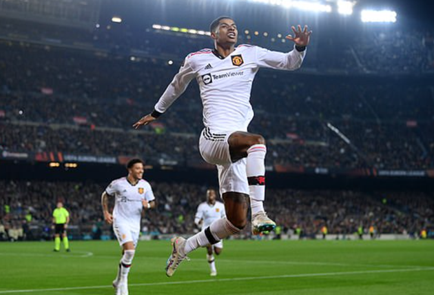 Người thắng kẻ thua sau trận Barcelona 2-2 Man United_693fde7f553f8.png