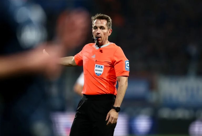 Roma đánh rơi chiến thắng, Ranieri nổi cơn thịnh nộ với trọng tài_693fd2c39546c.jpeg