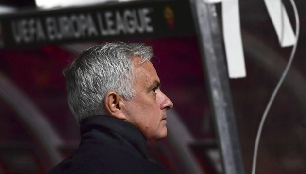 Roma thất bại, Mourinho phá vỡ im lặng về trọng tài_693fde69ba7e5.jpeg