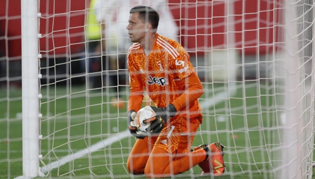 Sao Juventus chán nản sau thất bại trước Sevilla_693fda88b0955.jpeg