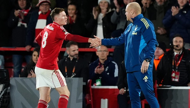 Sean Dyche khởi đầu hoàn hảo cùng Nottingham Forest_693fcd069baf6.jpeg
