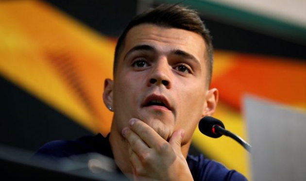 Vì sao Xhaka phải đá hậu vệ trái trước Sporting Lisbon?_693ff23fe0435.jpeg
